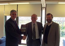 Professors W.G. Cavanagh and St. Hodkinson with the ex-Mayor of Sparta Sarantos Antonakos, UoN 2007