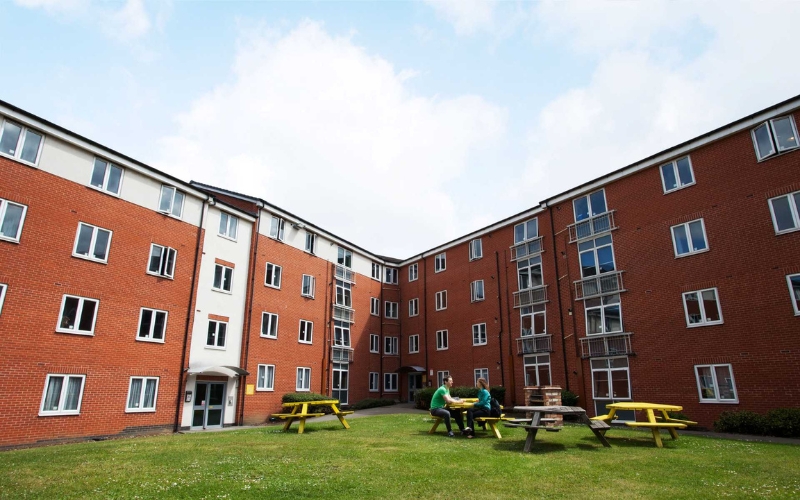 St Peters Court Exterior 800x500 (2)