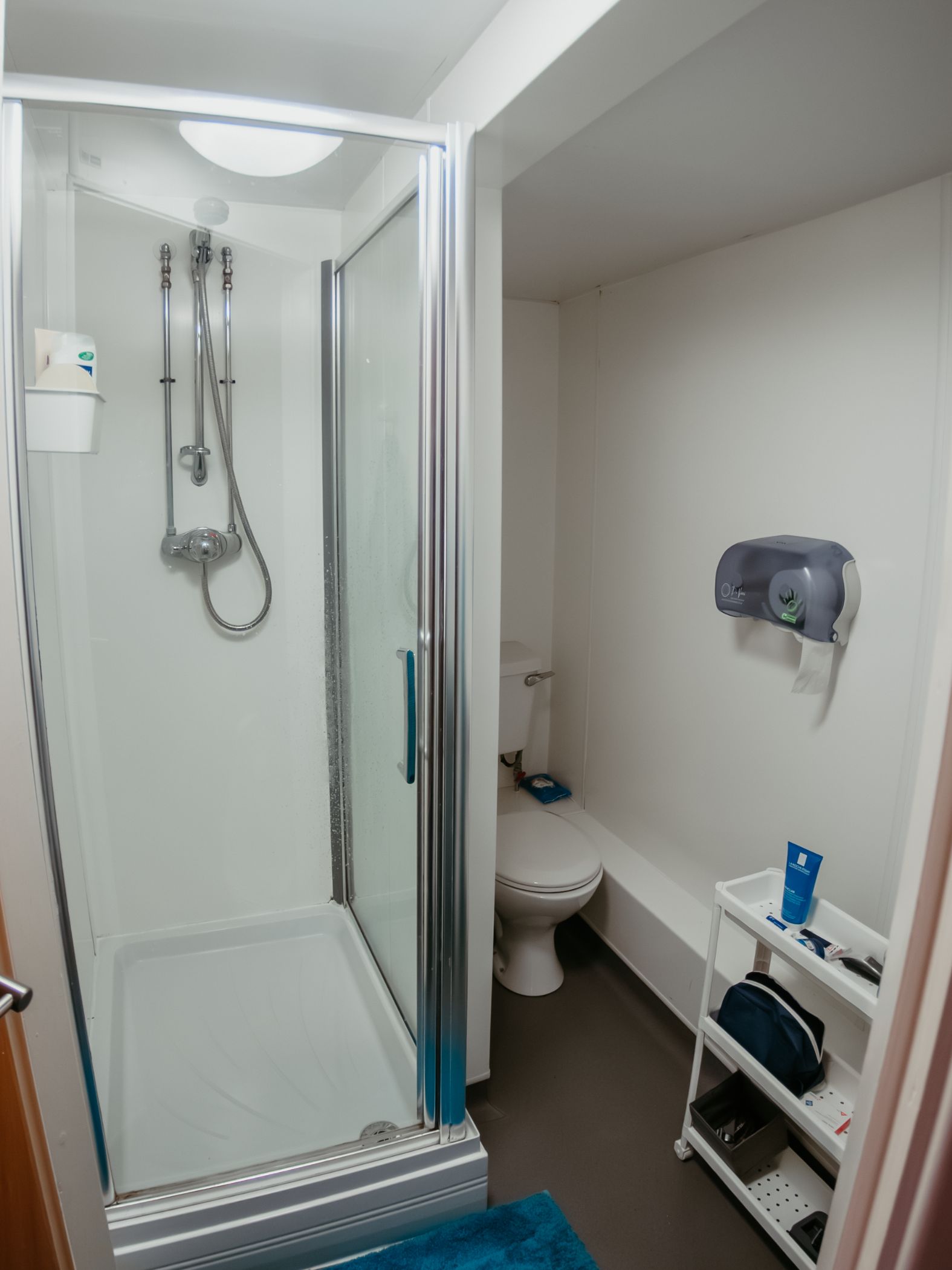 Cavendish Ensuite 1