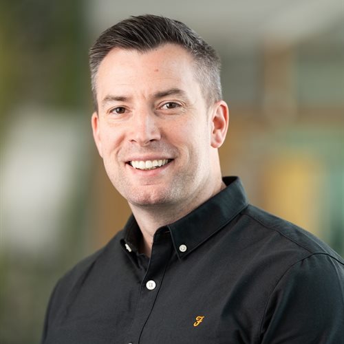 A profile photo of Dr Paddy Porter
