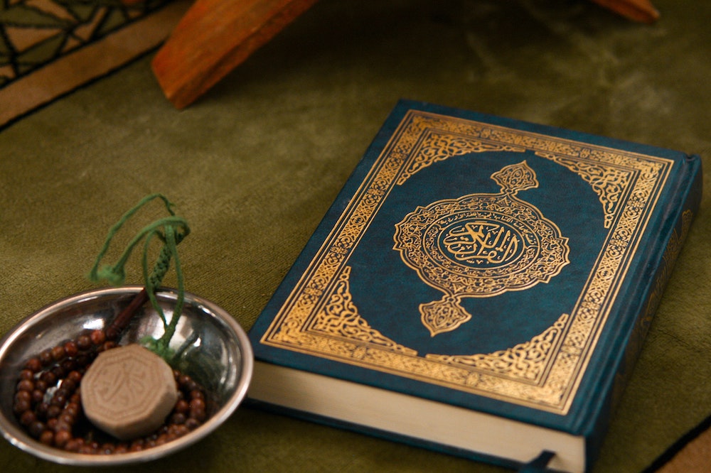 Qu'ran and prayer beads